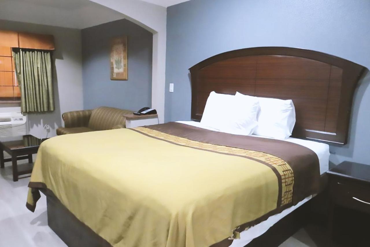 Blue Way Inn & Suites By Jasper Houston Extérieur photo
